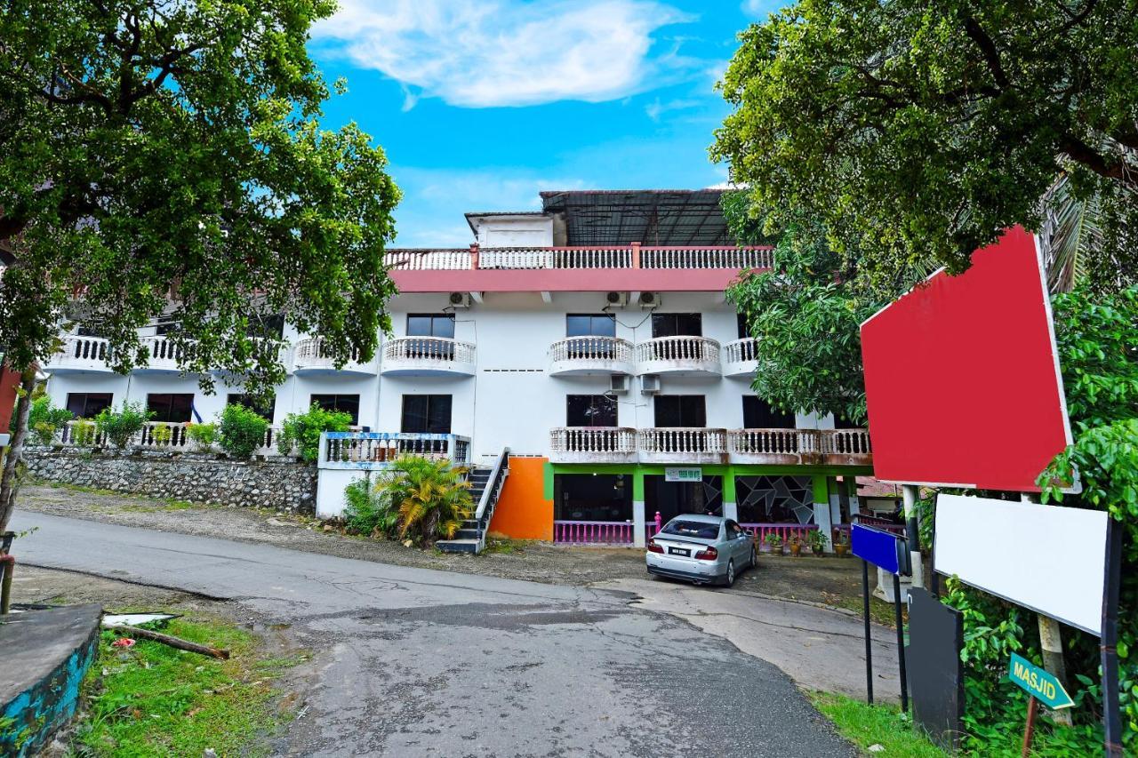 Oyo 90565 Teresek View Motel Kuala Tahan Exterior photo