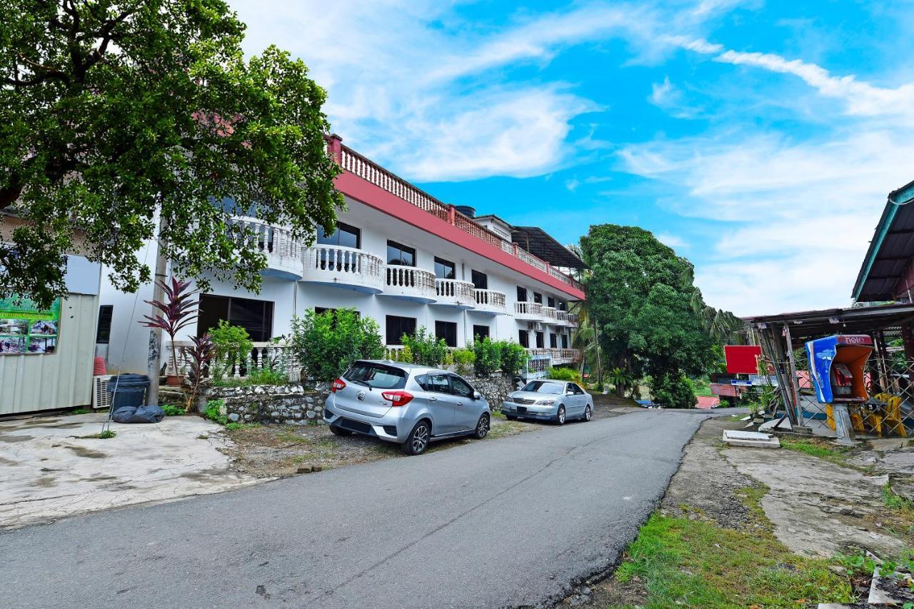 Oyo 90565 Teresek View Motel Kuala Tahan Exterior photo